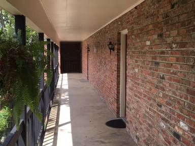 Main picture of 827 S Perry St