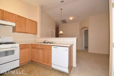 Main picture of 8842 Duncan Barrel Ave