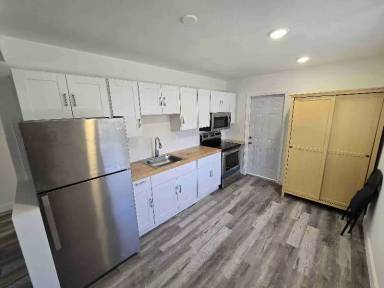 Main picture of 236 SE 9th Ave