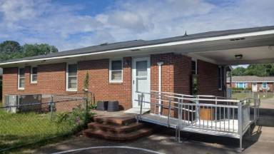 Main picture of 1115 Poplar Dr