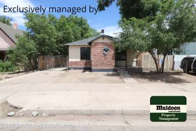 Main picture of 1606 E Orman Ave