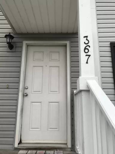 Main picture of 305 Laurel Oak Ln