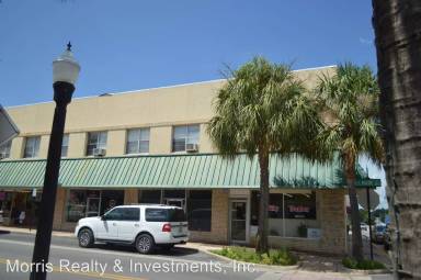 Main picture of 206 W Main St