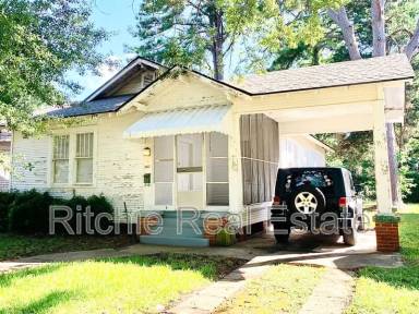 Main picture of 1617 Bush Ave