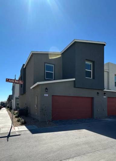 Main picture of 4921 Hunter Mesa Ave