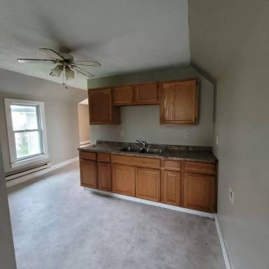 Main picture of 2377 E 84th St