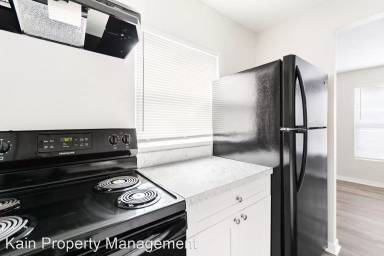 Main picture of 7717 N Huntley Ave