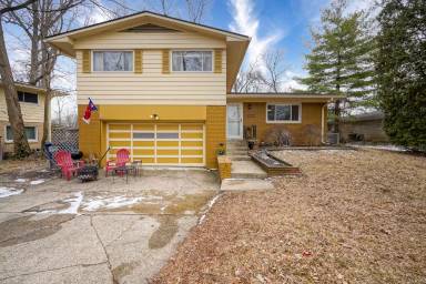 Main picture of 1005 Chevy Chase Ln