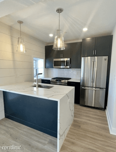 Main picture of 477 Meridian St