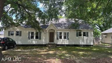 Main picture of 208 Hodge St