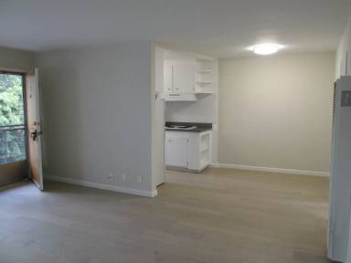 Main picture of 302 Euclid Ave