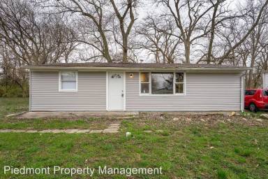 Main picture of 7171 E 48th St