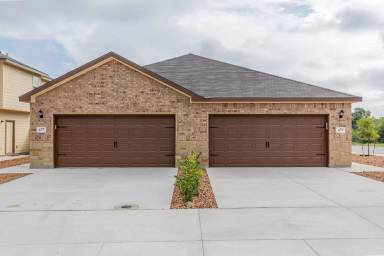 Main picture of 477 Emma Dr