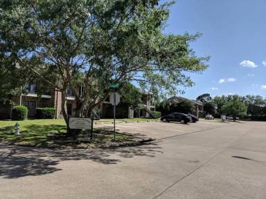 Main picture of 6800 Camden Ln