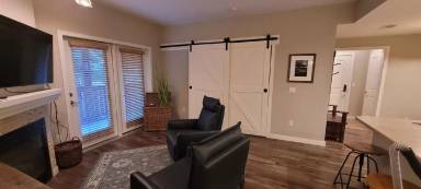 Main picture of 6300 Locarno Dr