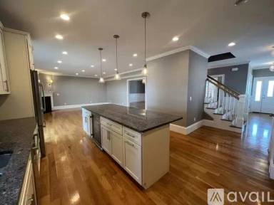 Main picture of 241 Elliot St