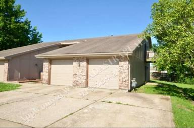 Main picture of 404 Sky Vue Dr