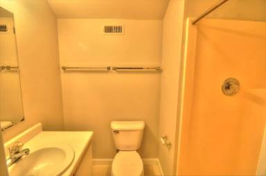 Main picture of 123 Johnson St
