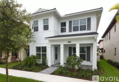 Main picture of 2086 Dickens Ter