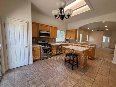 Main picture of 320 Bettencourt Dr