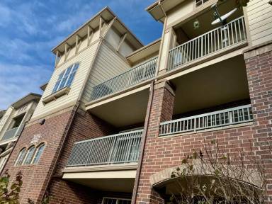 Main picture of 3854 S Dayton Way