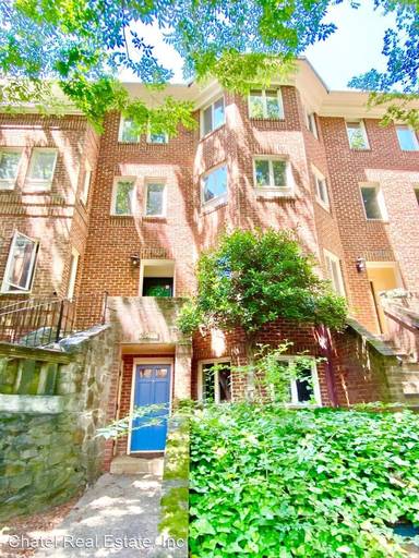 Main picture of 2640 Woodley Pl NW