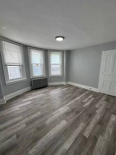 Main picture of 117 N Front St