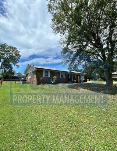 Main picture of 4735 Iris Ave NW