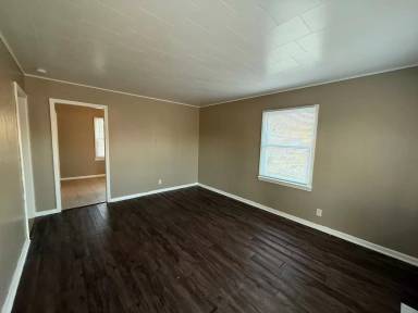 Main picture of 4330 S Anthony Blvd