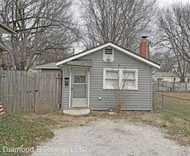 Main picture of 1661 E 8th St N