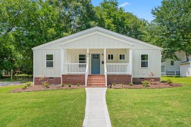Main picture of 320 Clay St