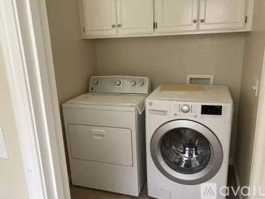 Main picture of 92 W Brookside Dr