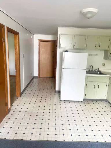 Main picture of 142 Wassau St