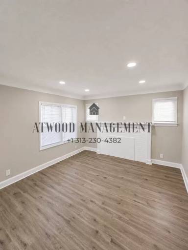 Main picture of 5028 Bedford St