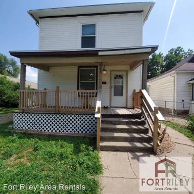 Main picture of 519 W 12th St