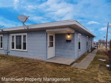 Main picture of 410 N Lake St