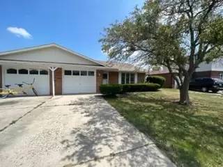 Main picture of 1576 Edgewood Dr