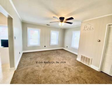 Main picture of 43 S Steffin St