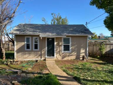 Main picture of 2121 Terrace St