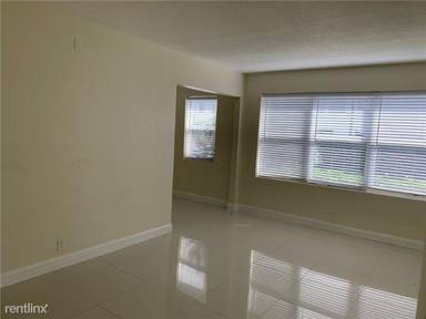 Main picture of 1501 SE 2nd Ct