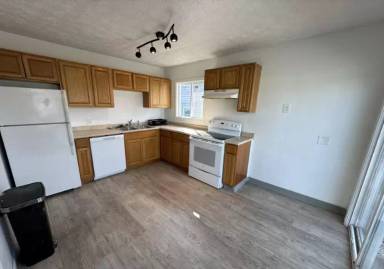 Main picture of 4027 E 8th Ave