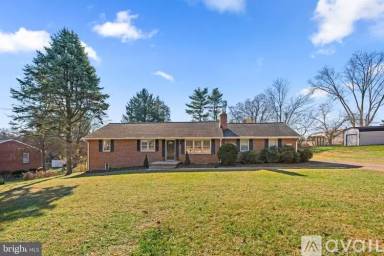 Main picture of 9957 Frederick Rd