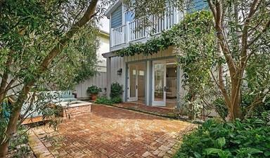 Main picture of 216 Bicknell Ave