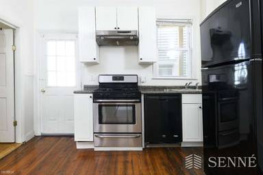 Main picture of 1095 Cambridge St