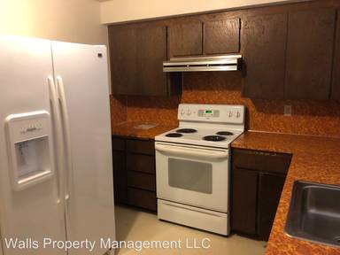 Main picture of 3018 63rd Ave SW