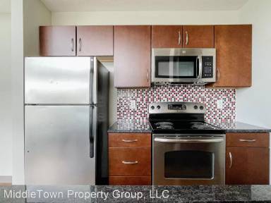Main picture of 1700 N Rosewood Ave