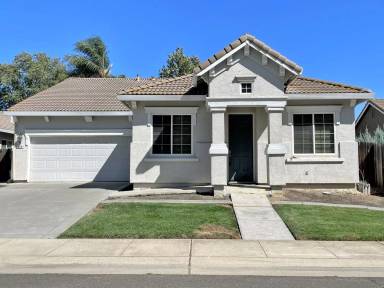 Main picture of 679 Alcantar Cir