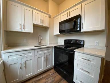 Main picture of 634 Summerlea St