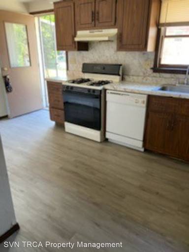 Main picture of 412 Eleanor St