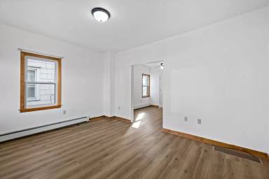 Main picture of 1394 Newport Ave